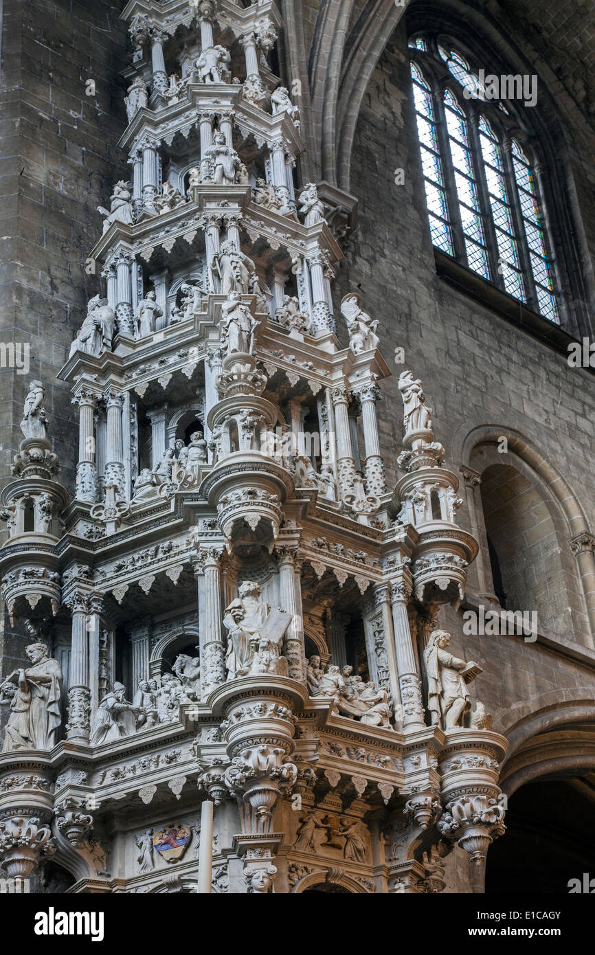 18-meter-high tabernacle in the Saint Leonard's Church / Sint-Leonarduskerk at Zoutleeuw, Belgium Stock Photo
