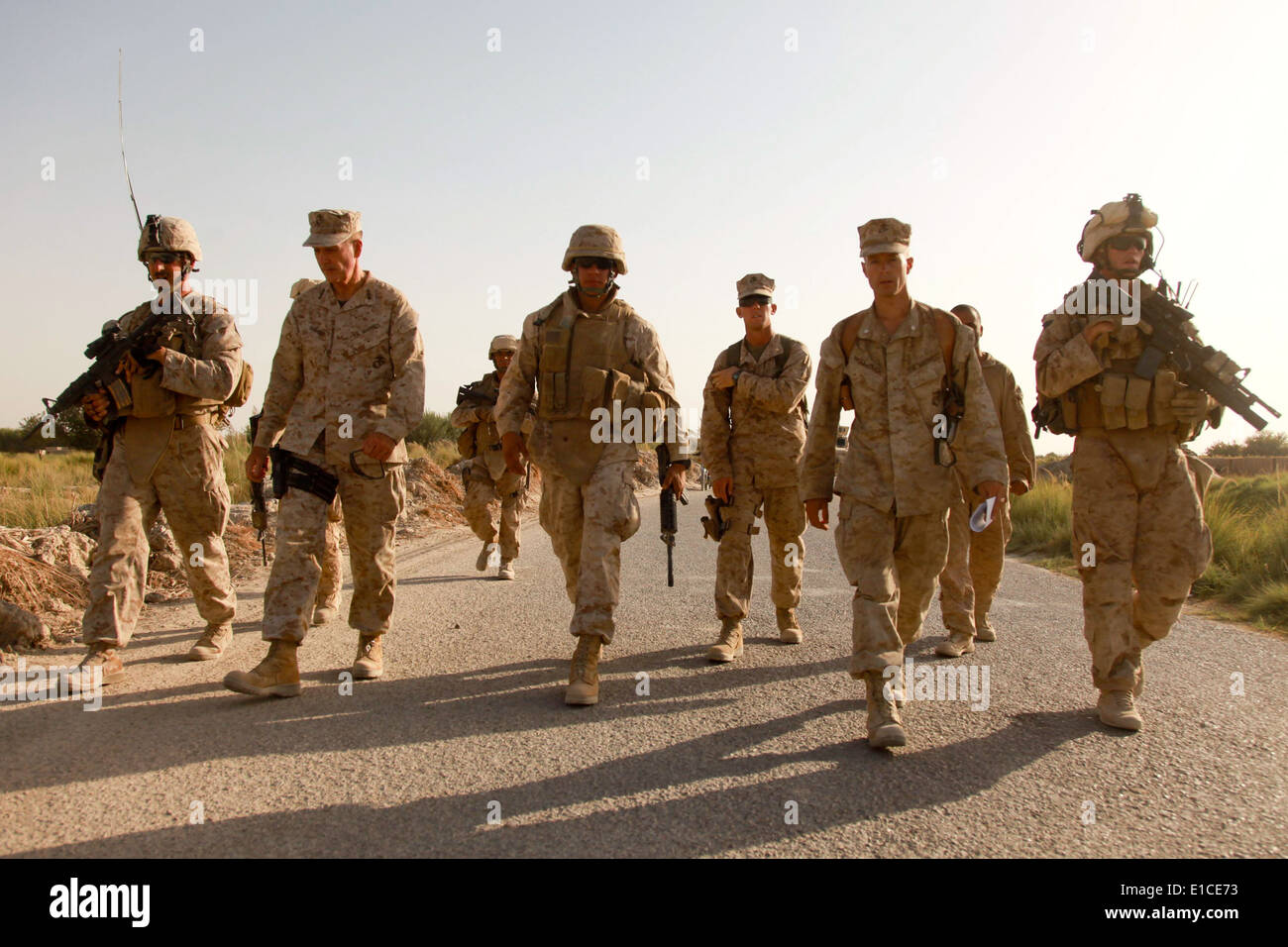 U.S. Marine Corps Lt. Gen. Joseph Dunford, second from left, the commander of I Marine Expeditionary Force, and Lt. Col. Willia Stock Photo