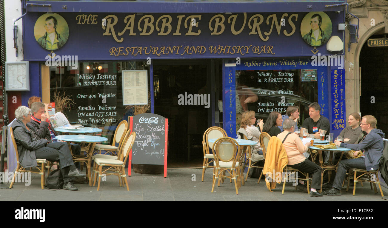 UK, Scotland, Edinburgh, Royal Mile, restaurant, bar, people, Stock Photo