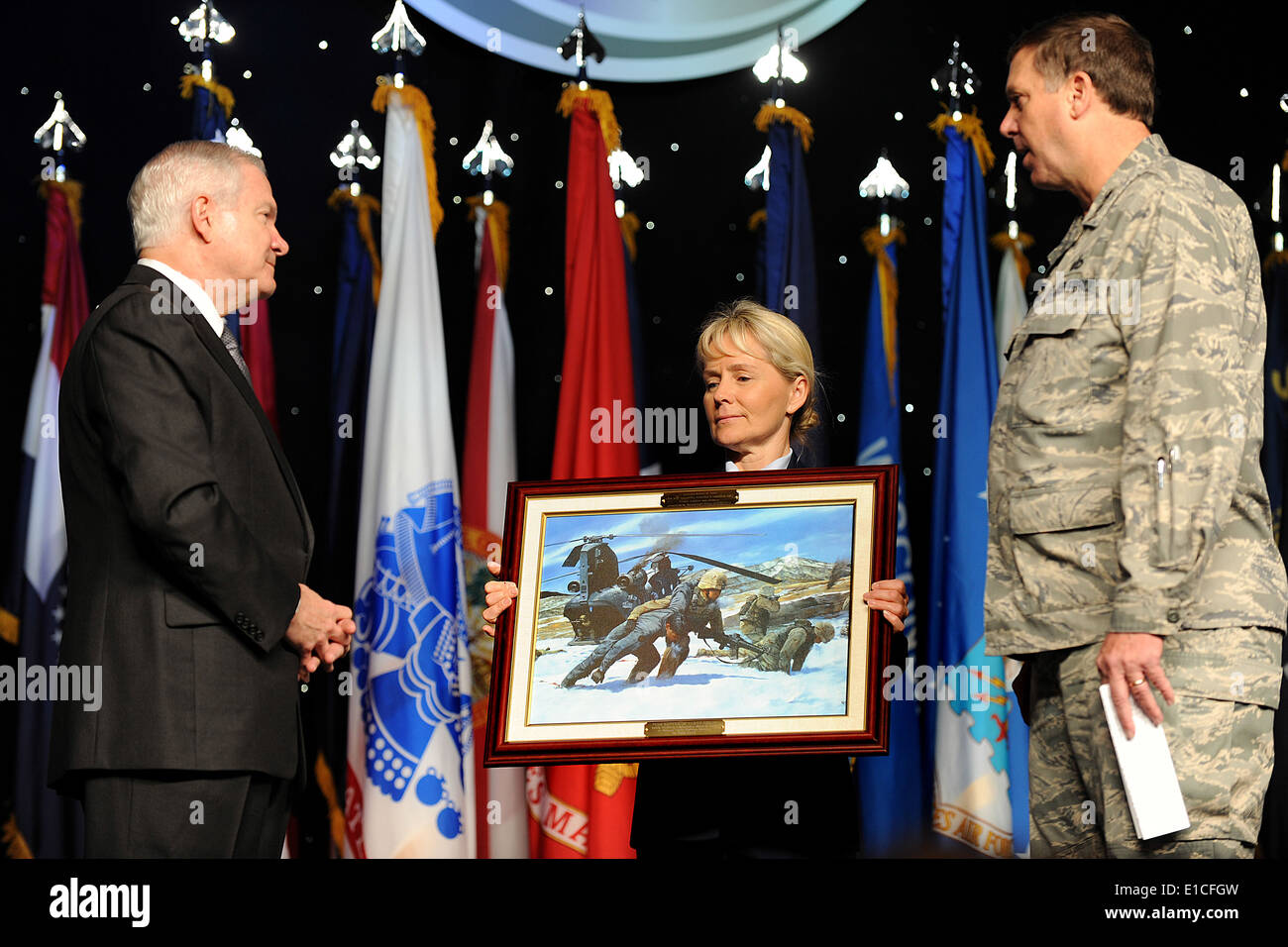 U.S. Air Force Maj. Gen. Edward W. Tonini, right, the adjutant general of the Kentucky National Guard, presents Secretary of De Stock Photo