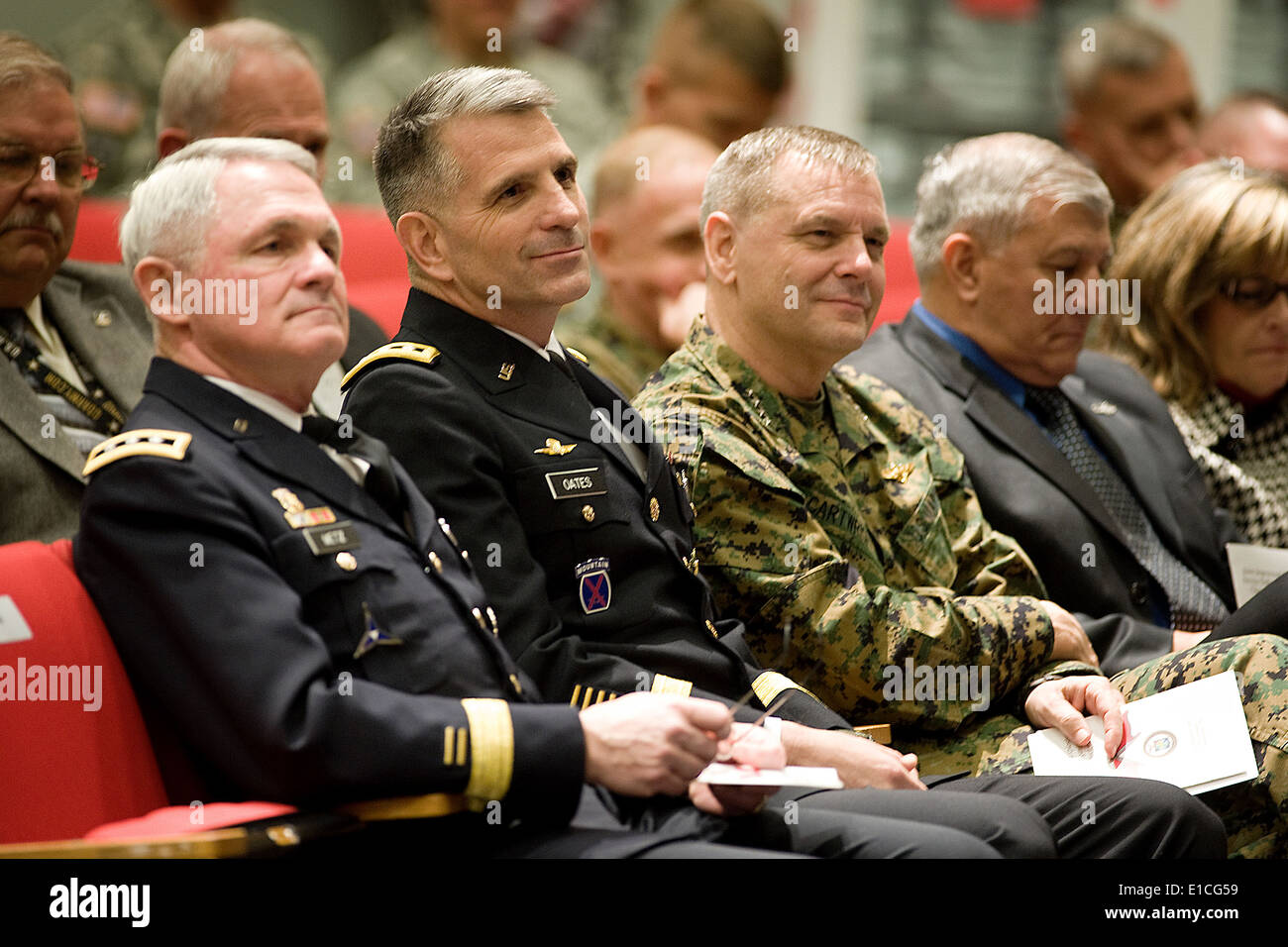From left, U.S. Army Lt. Gen. Thomas F. Metz, the outgoing director of the Joint Improvised Explosive Device Defeat Organizatio Stock Photo