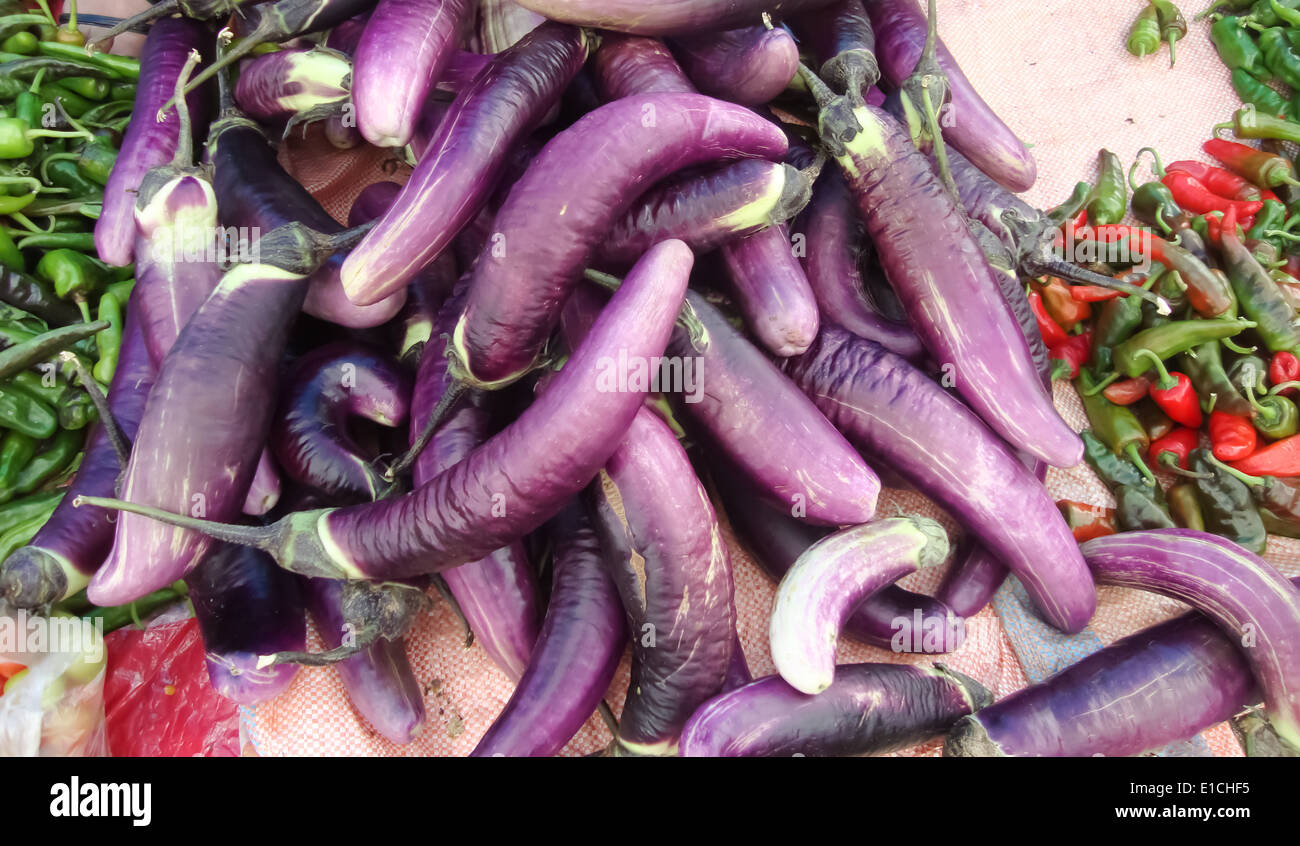 Eggplant pile hires stock photography and images Alamy