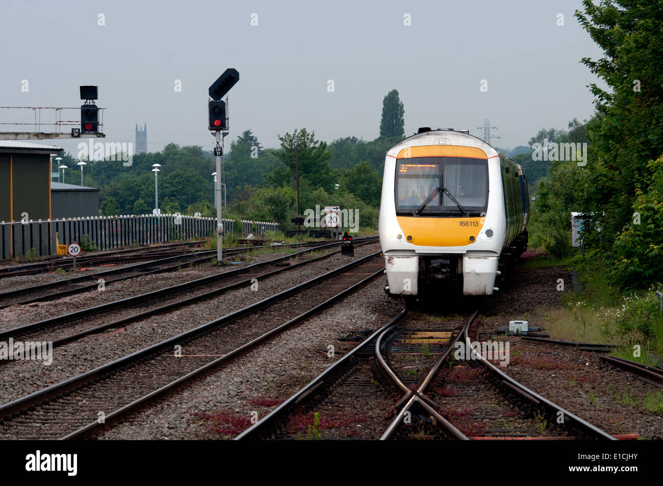 Chltern Railways train approaching Leamington Spa station, UK Stock Photo Alamy