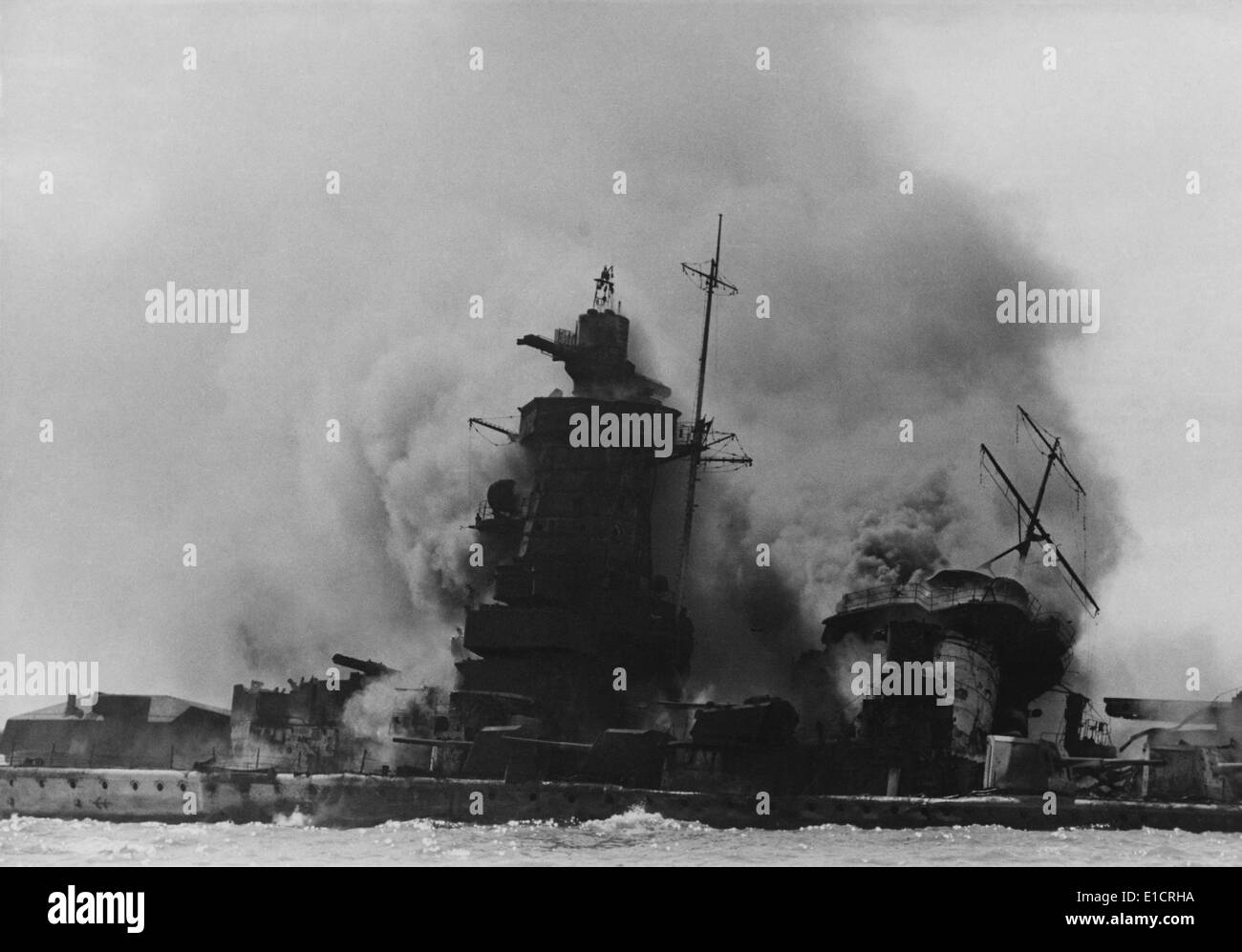 The German battleship 'Admiral Graf Spee', burning off Montevideo, Uruguay, Dec. 19, 1939. After the 'Battle of the River Stock Photo