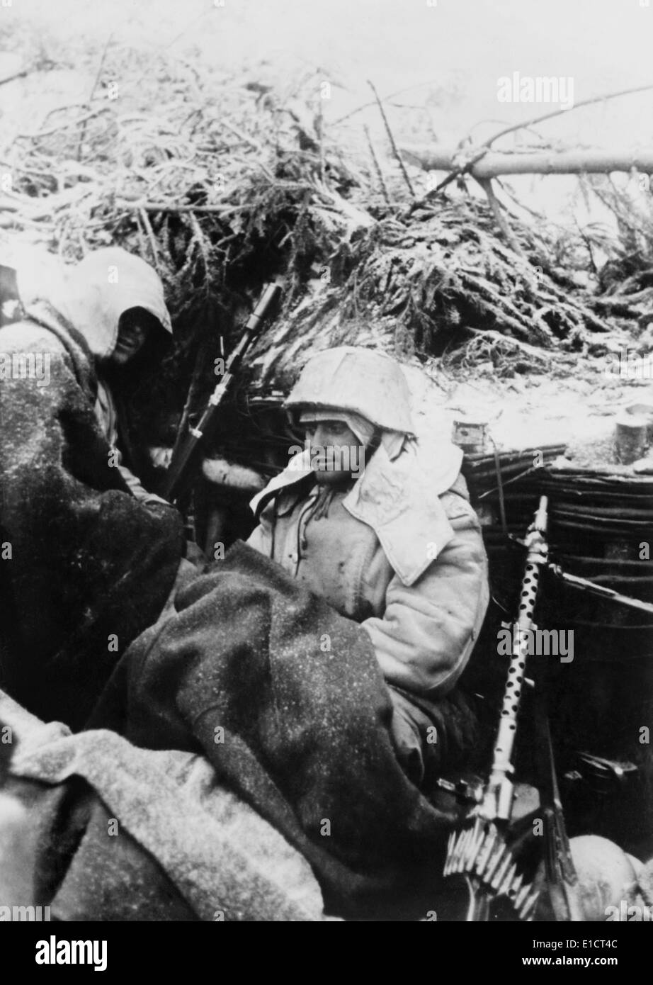 German soldiers wwii trench hi-res stock photography and images - Alamy