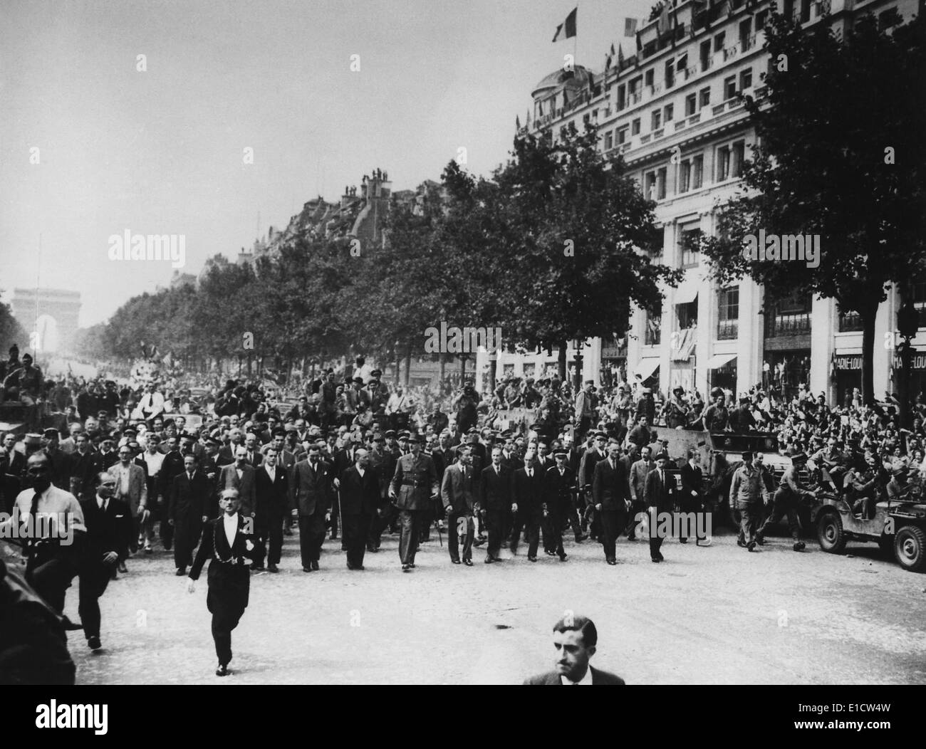 General Charles De Gaulle leads Paris Victory Parade, August 26, 1944. DeGaulle was president of the new Provisional Government Stock Photo