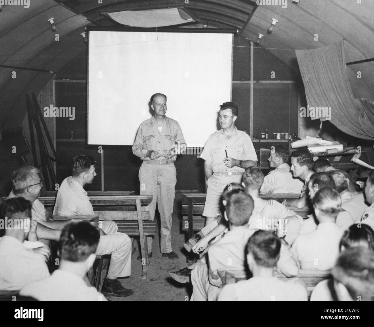 Hiroshima Atomic Bomb Crew at the briefing prior to the flight of the Enola Gay. Capt. William Parsons and Colonel Paul Tibbets Stock Photo