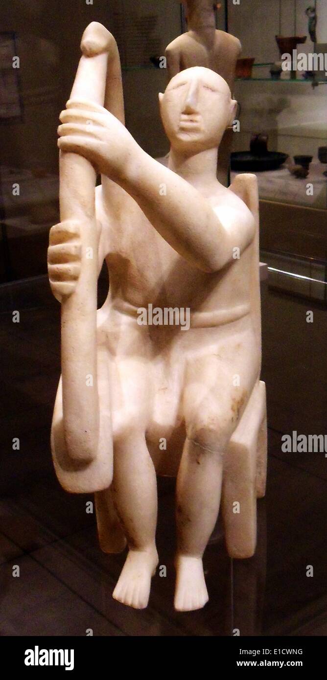 Marble seated harp player.  Cycladic, late Early Cycladic 1 - Early Cycladic II, ca, 2800-2700 BC. Stock Photo