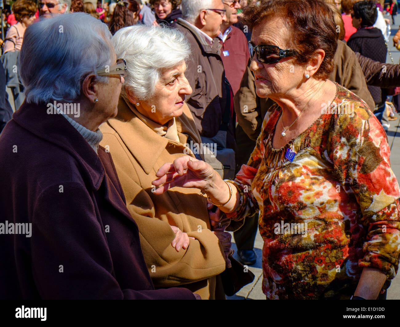 Oder ladies discussing a point (Barcelona, Spain) Stock Photo
