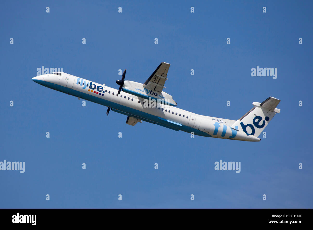 Flybe Bombardier Dash 8 Q400 Q-Series taking off Stock Photo