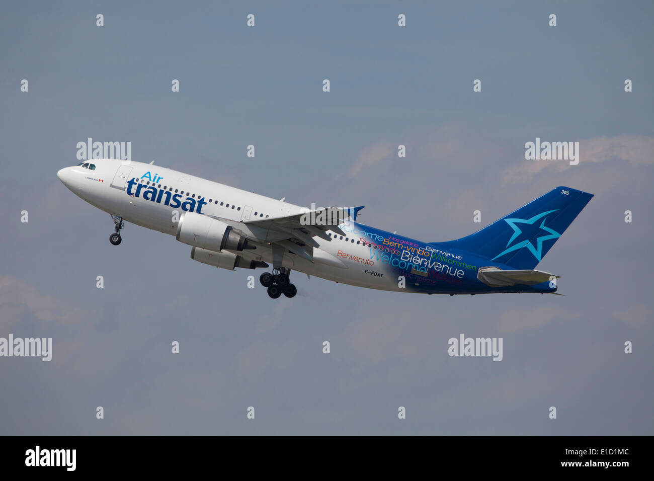 Air Transat, Canadian airline Airbus A310-300 taking off Stock Photo