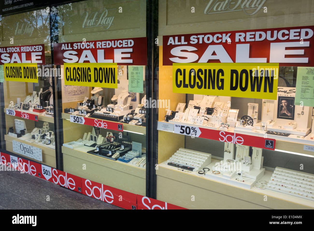 Brisbane Australia,Brisbane Square,George Street,Val-Ray Jewellers,jeweler,jewelry,front,entrance,sign,closing down,close out sale,window display sale Stock Photo