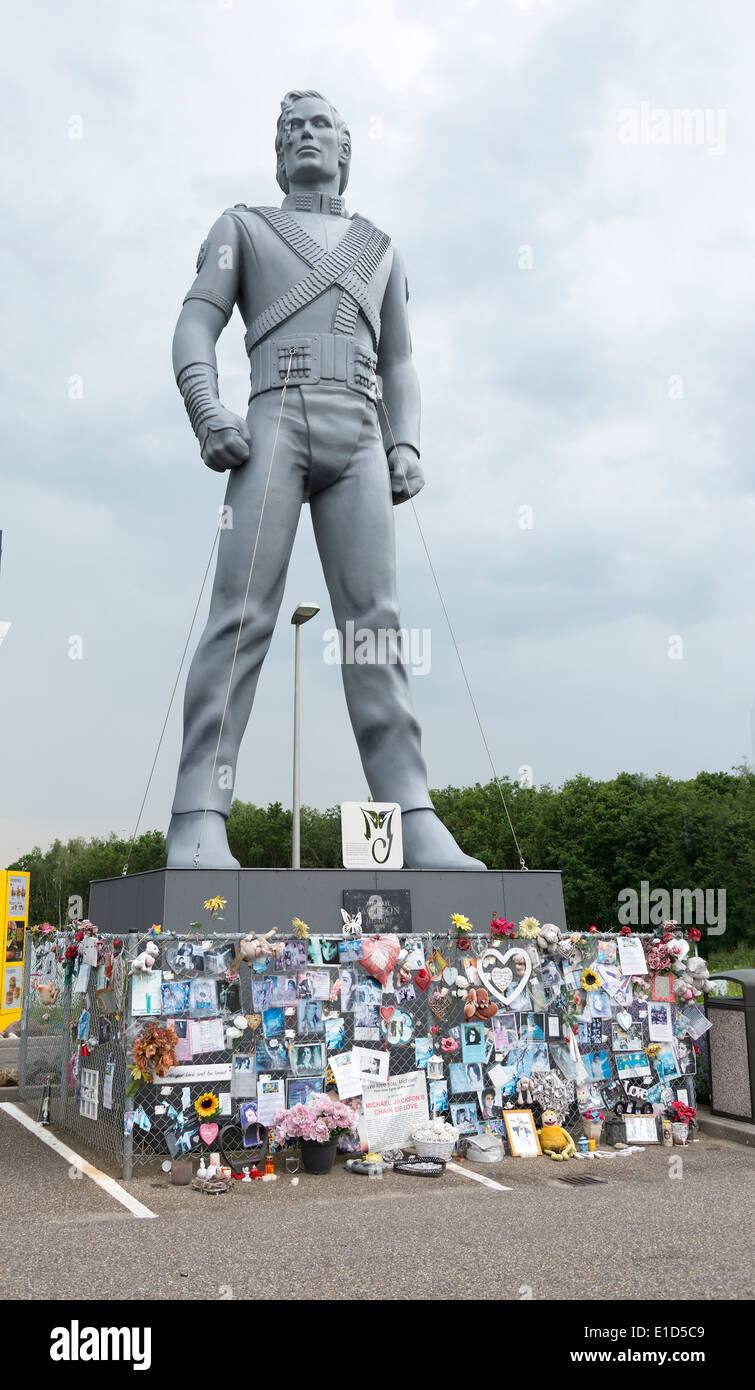 michael jackson statue Stock Photo
