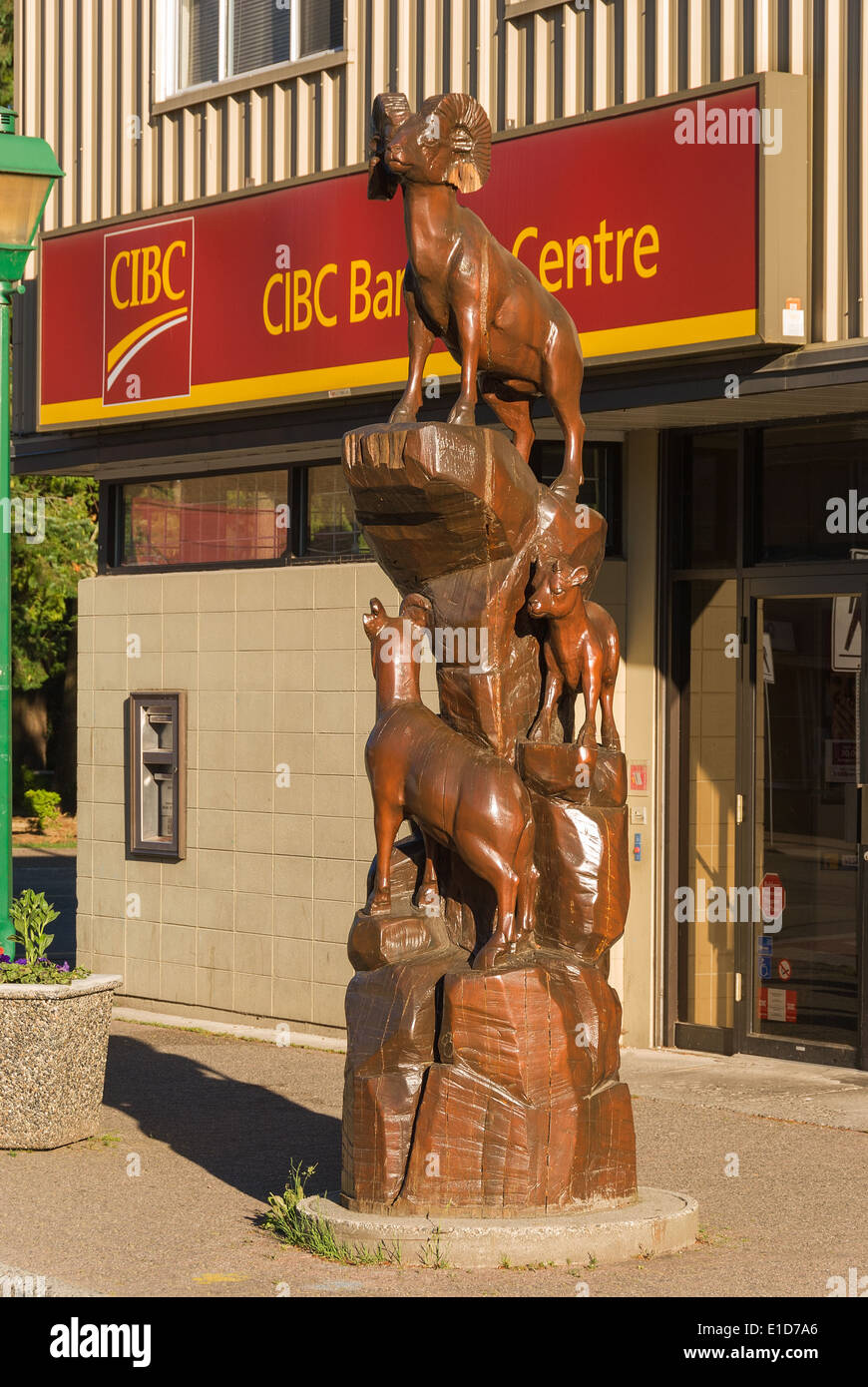 Elk203-1480v Canada, British Columbia, Hope, chainsaw statue of mountain goats Stock Photo