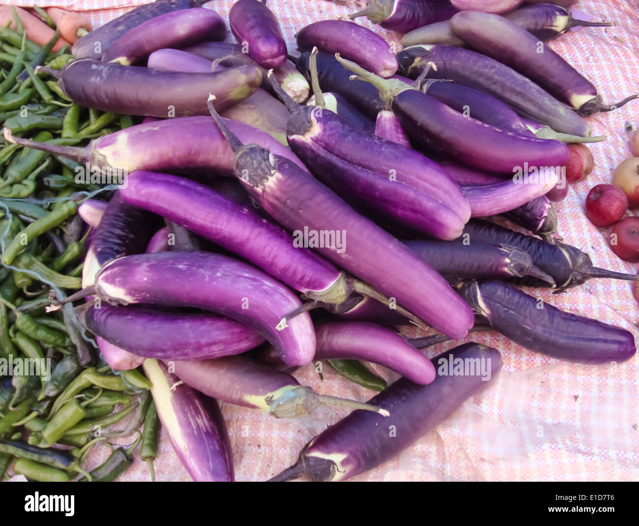 Eggplant pile hires stock photography and images Alamy