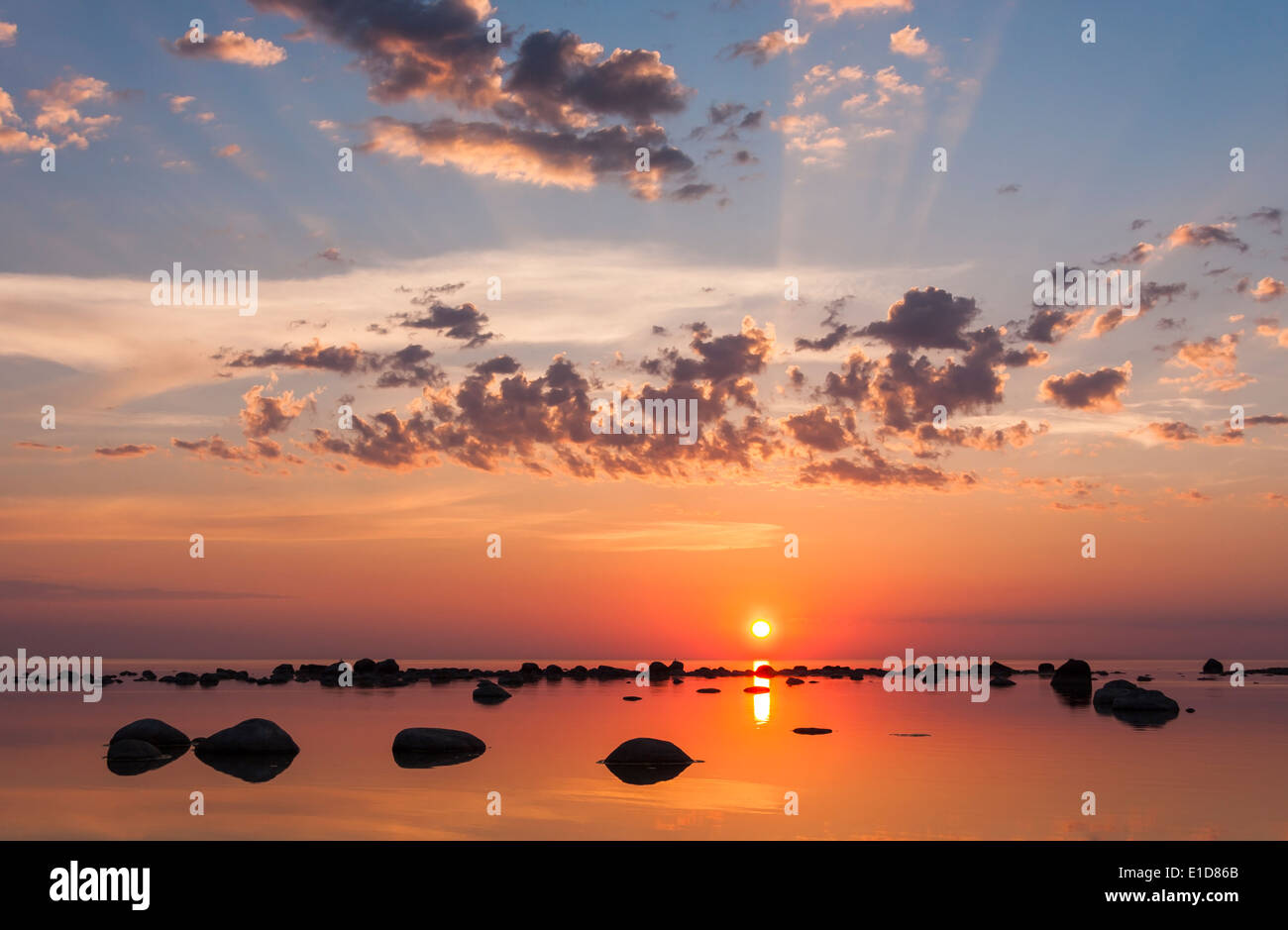 Beautiful evening sea sky hi-res stock photography and images - Alamy