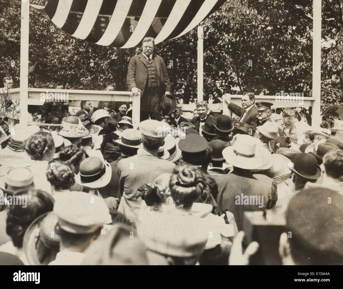 Colonel Theodore Roosevelt on his tour thru New Jersey before the convention addressing a