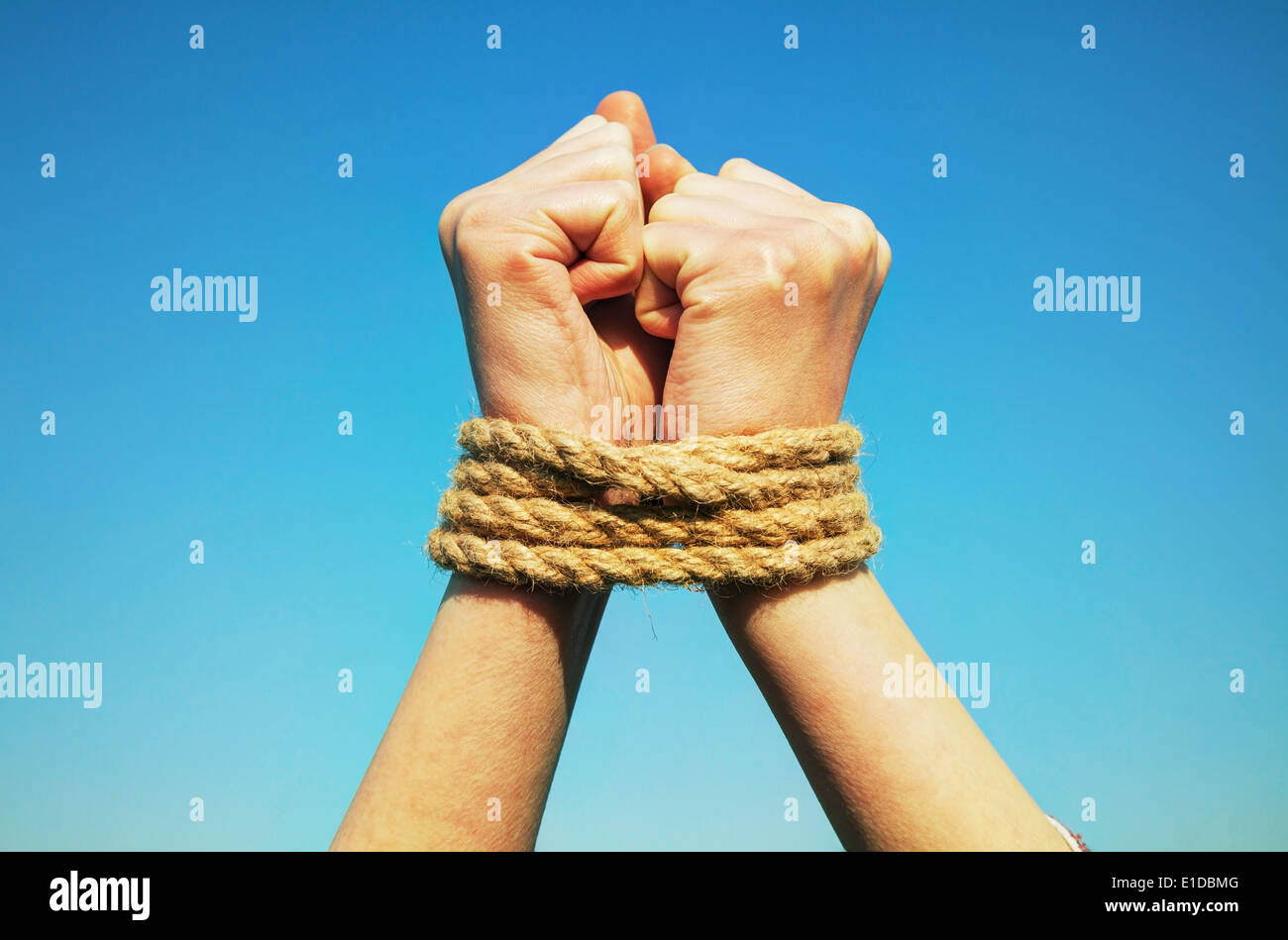 Rope reaching hires stock photography and images Alamy