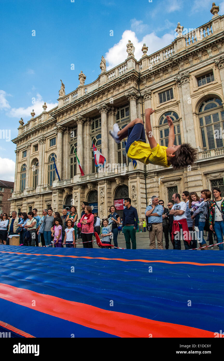 Turin, Italy. 31st May, 2014. The event 'The sport goes in the square in Turin'. Turin was chosen as the European Capital of Sport 2015 - Artistic Gymnastics and jumping through hoops in Piazza Castello Credit:  Realy Easy Star/Alamy Live News Stock Photo
