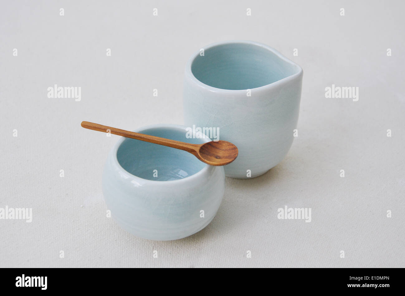 Hand made pottery hi-res stock photography and images - Alamy