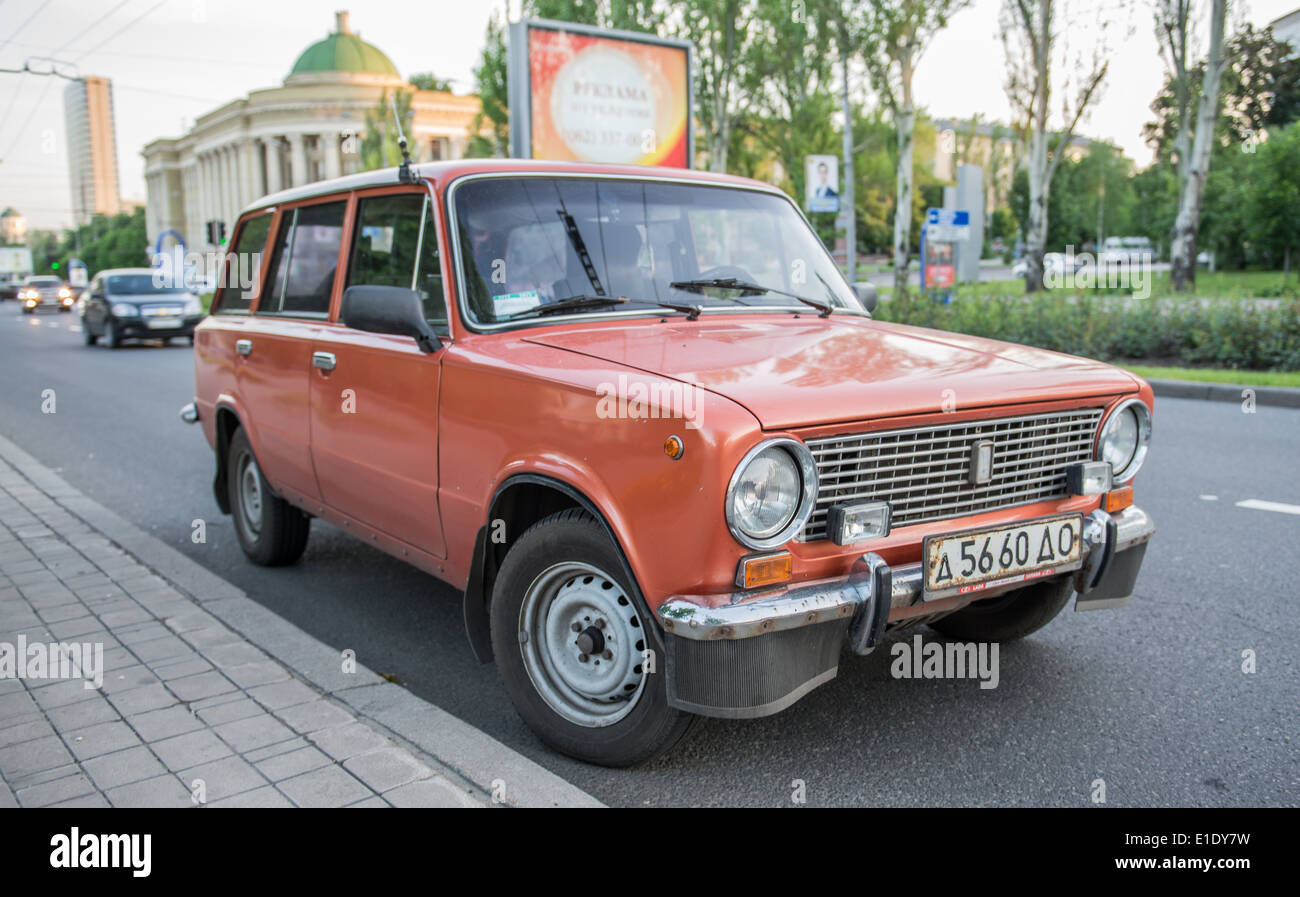 Lada 1200 combi in Donetsk, Ukraine Stock Photo