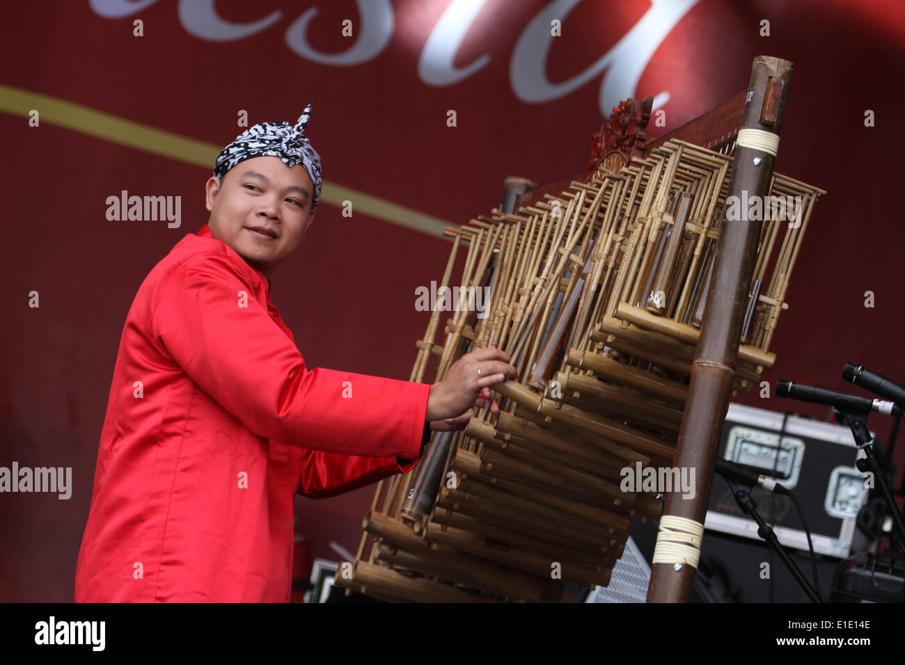 Angklung playing hi-res stock photography and images - Alamy