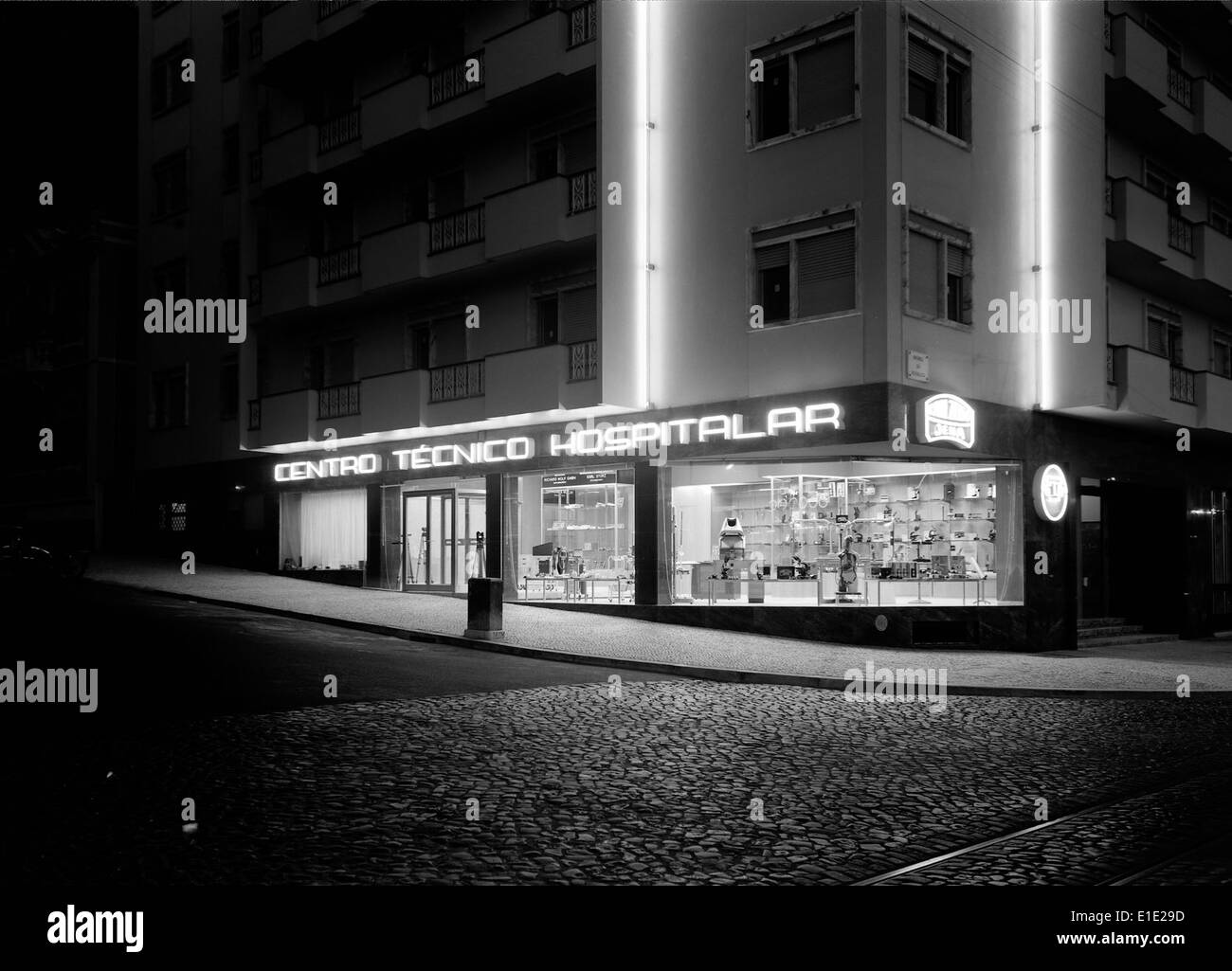 Anuncio luminoso hi-res stock photography and images - Alamy