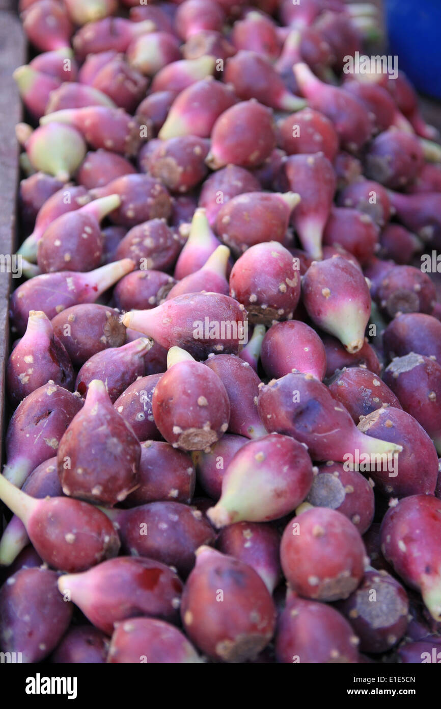 Fresh figs for sale on a market stall Stock Photo Alamy