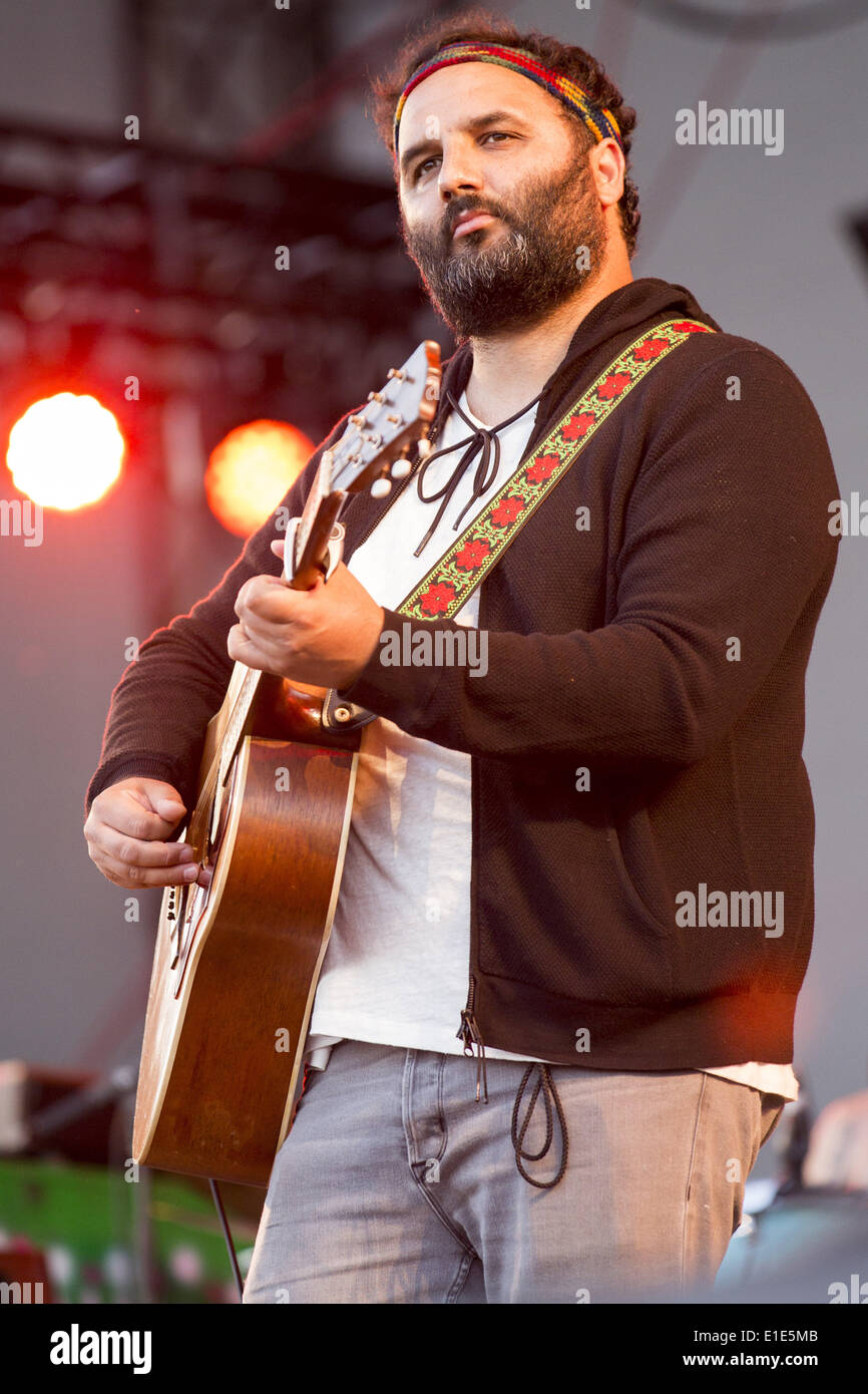 Chicago, Illinois, USA. 31st May, 2014. NICO AGLIETTI performs with Edward  Sharpe and the Magnetic Zeros at the FirstMerit Bank Pavilion at Northerly  Island in Chicago, Illinois © Daniel DeSlover/ZUMAPRESS.com/Alamy Live News