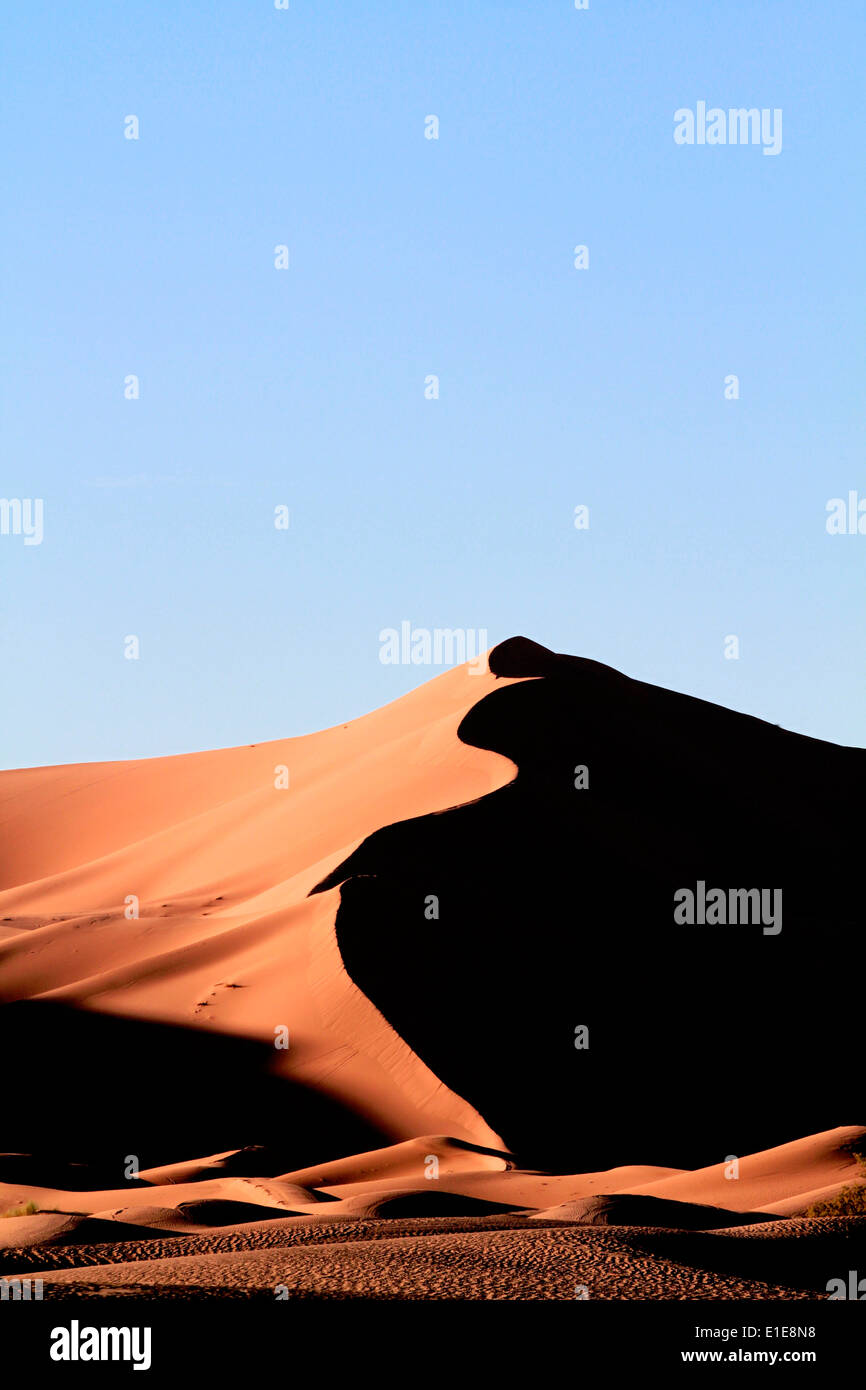 Erg Chebbi sand dunes in the Sahara desert near Merzouga, Morocco Stock Photo