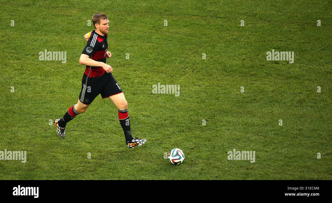 Germany's Per Mertesacker in action during the friendly soccer match between Germany and Cameroon at the Borussia Park stadium in Moenchengladbach, Germany, 01 June 2014. Photo: Rolf Vennenbernd/dpa Stock Photo