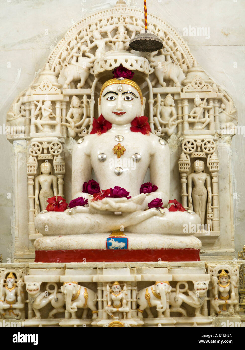 India, Rajasthan, Jaisalmer, Amar Sagar Jain temple, Lord Mahavir Mahavira statue Stock Photo