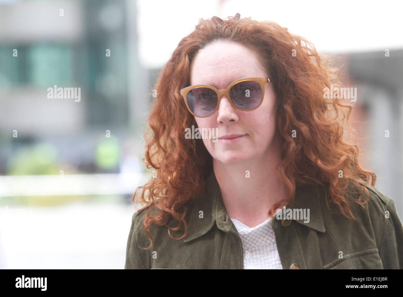 London UK. 2nd June 2014. Former News of the World editor Rebekah Brooks arrives at the the Old Bailey as the hacking trial continues. Rebekah Brooks and seven other defendants including Husband Charlie Brooks, Ian Edmonson, Stuart Kuttner,Clive Goodman,Cheryl Carter and Mark Hanna face charges related to allegations of conspiracy to intercept communications and voice mail of well know people including that of murder victim Milly Dowler Credit:  amer ghazzal/Alamy Live News Stock Photo