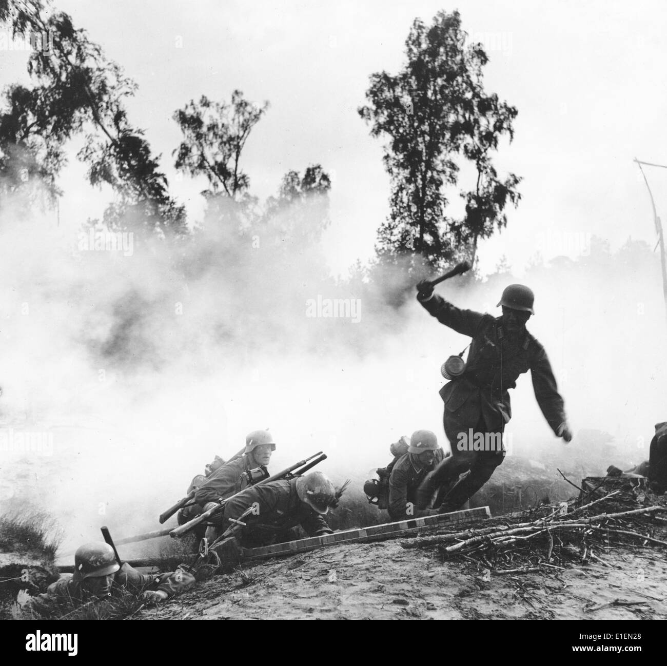 This motive from national socialist reporting shows a sapper shock troop of the German infantry during an attack from a trench on an enemy bunker in October 1939. Fotoarchiv für Zeitgeschichtee -NO WIRE SERVICE- Stock Photo