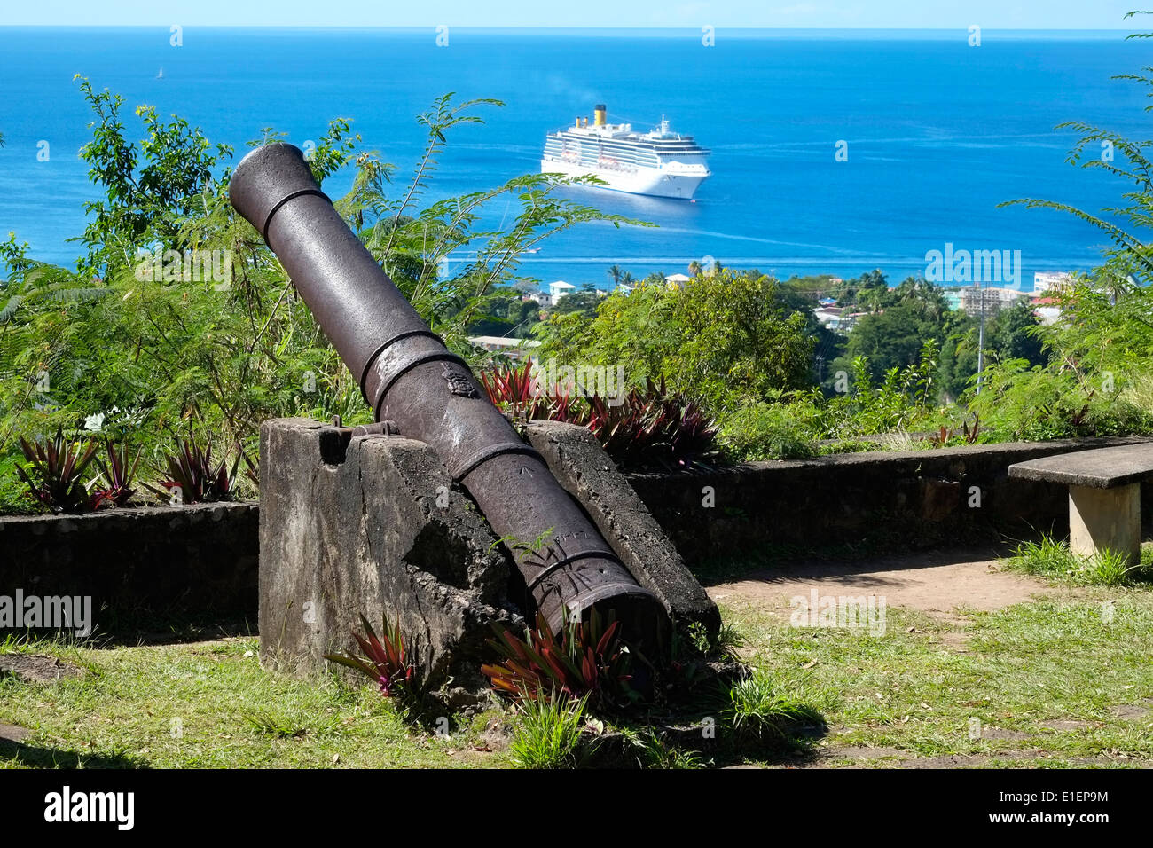 Morne bruce overlook roseau dominica hi-res stock photography and ...