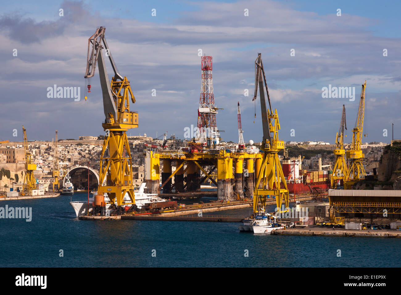 Floating dry dock in Grand Harbour Valetta, Malta Stock Photo Alamy