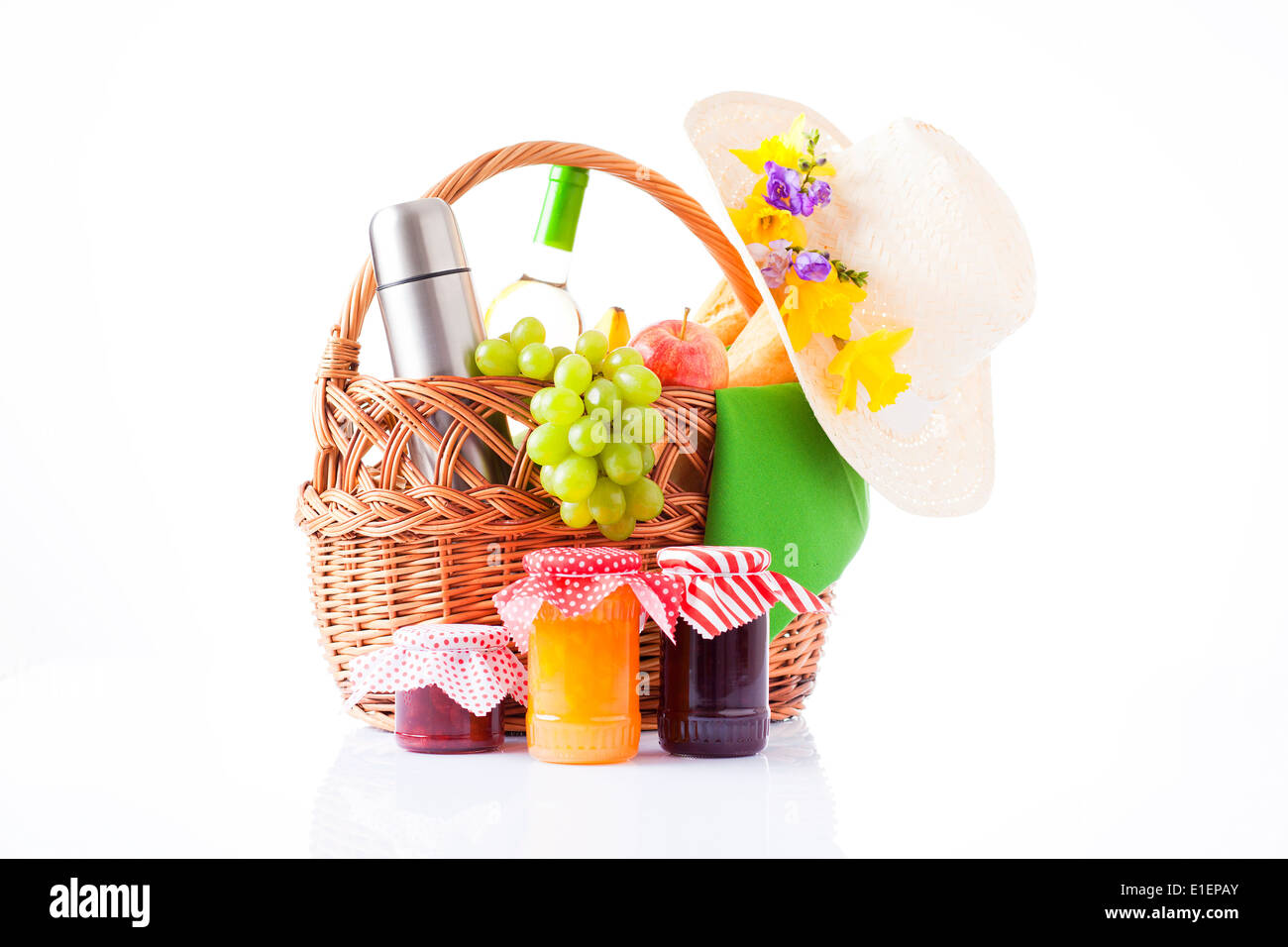 picnic basket with wine, fruit and bread Stock Photo - Alamy