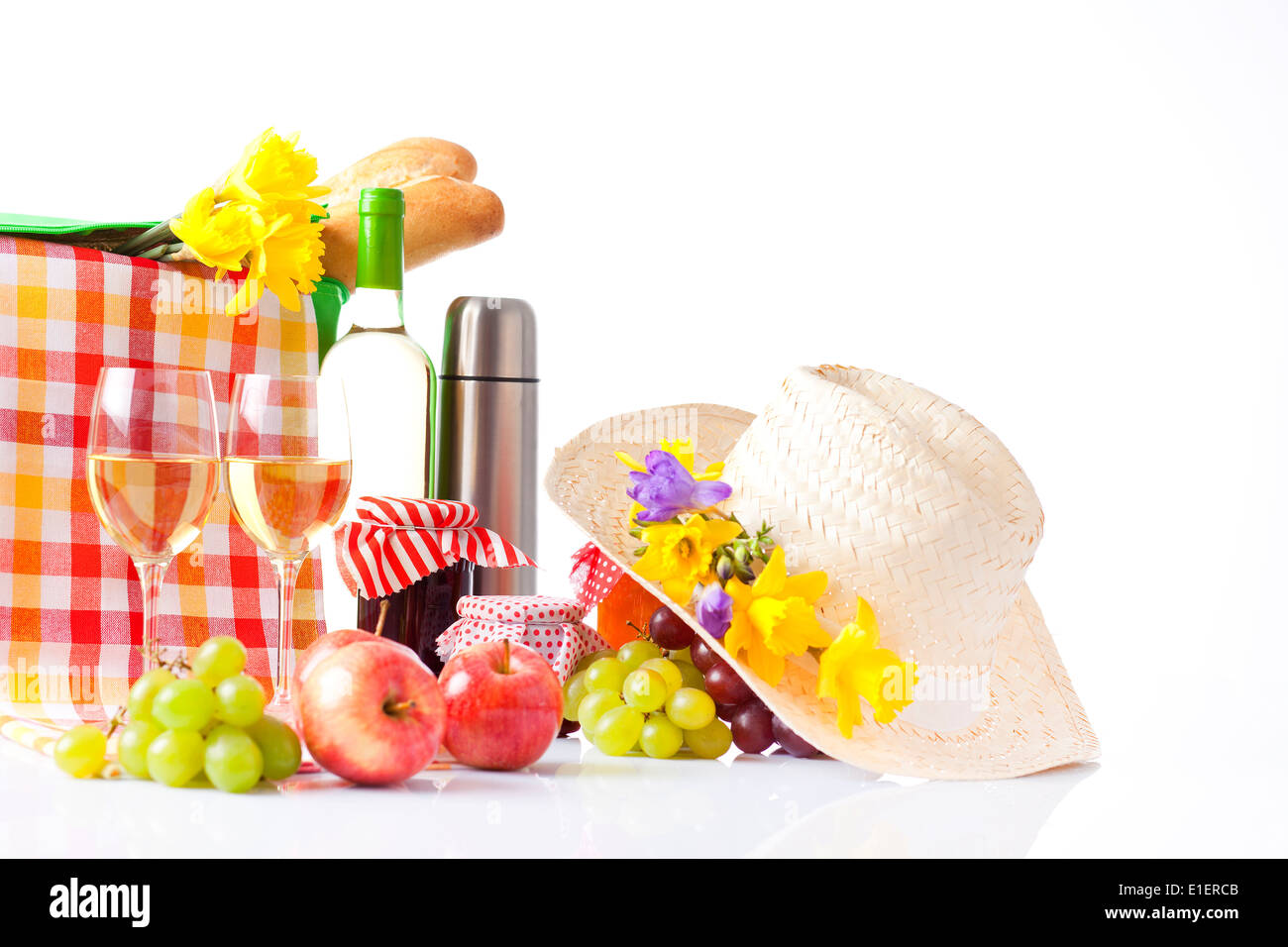 picnic basket with wine, fruit and bread Stock Photo - Alamy