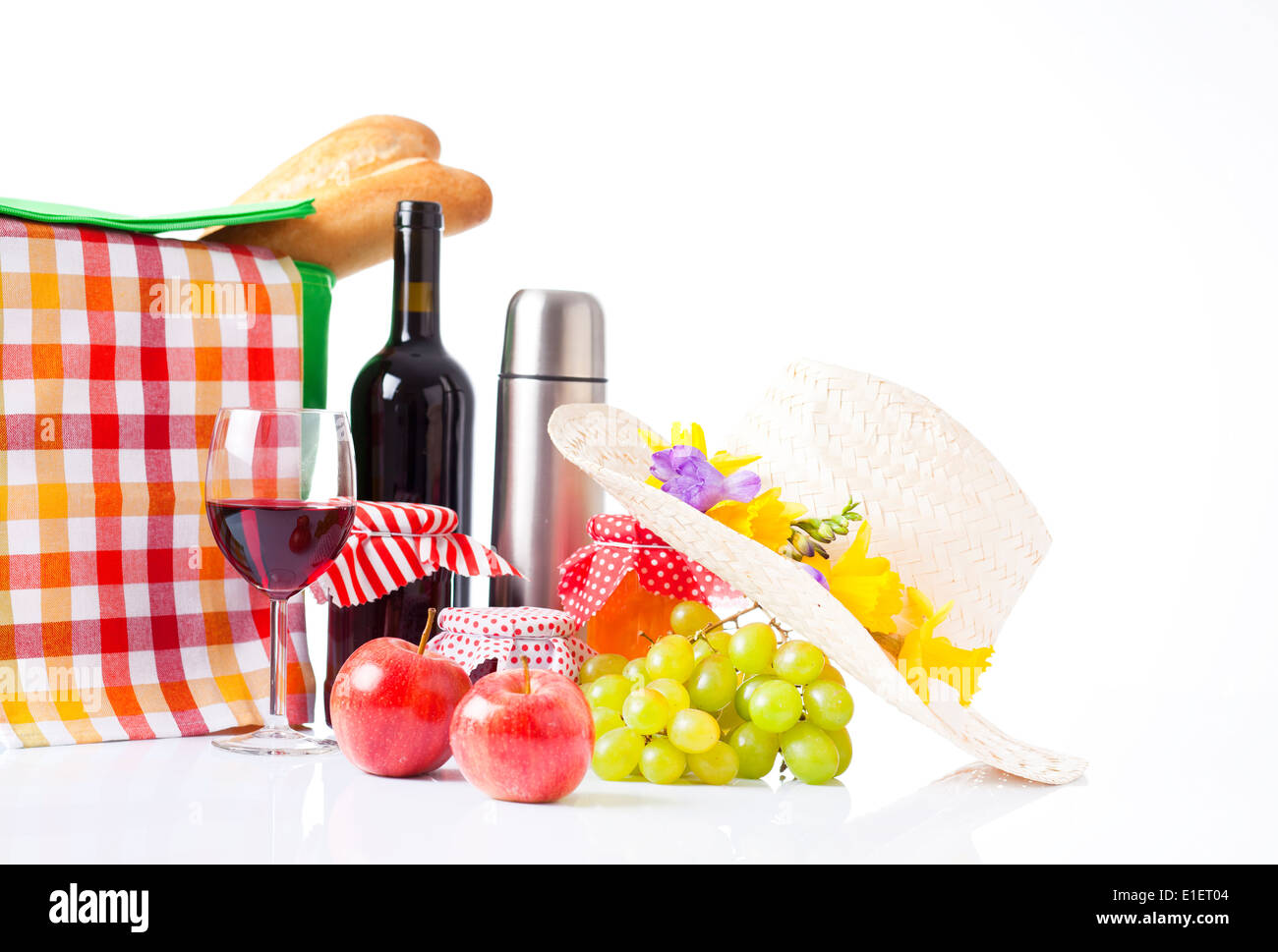 picnic basket with wine, fruit and bread Stock Photo - Alamy