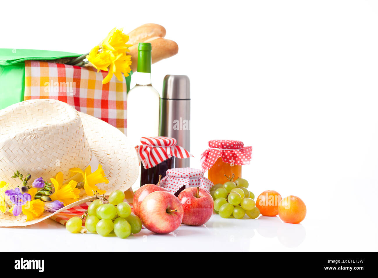 picnic basket with wine, fruit and bread Stock Photo - Alamy