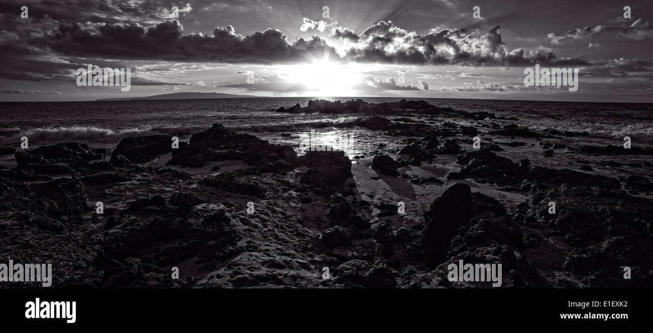 Black and white sunset hi-res stock photography and images - Alamy