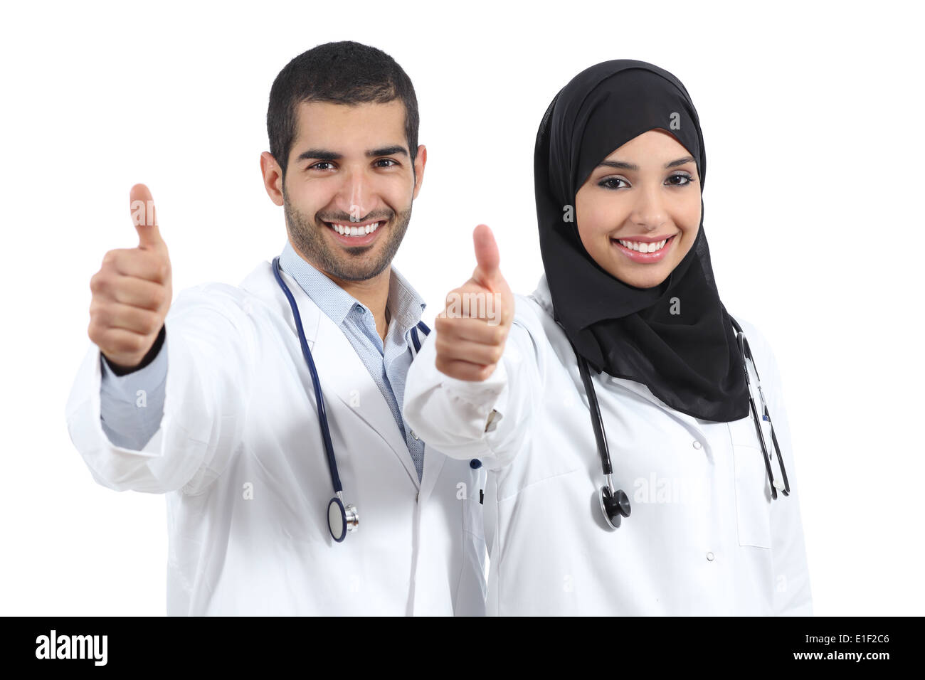 Катар медицина. Арабский врач. Арабская медсестра. Врачи арабки. Врачи Саудовской Аравии.