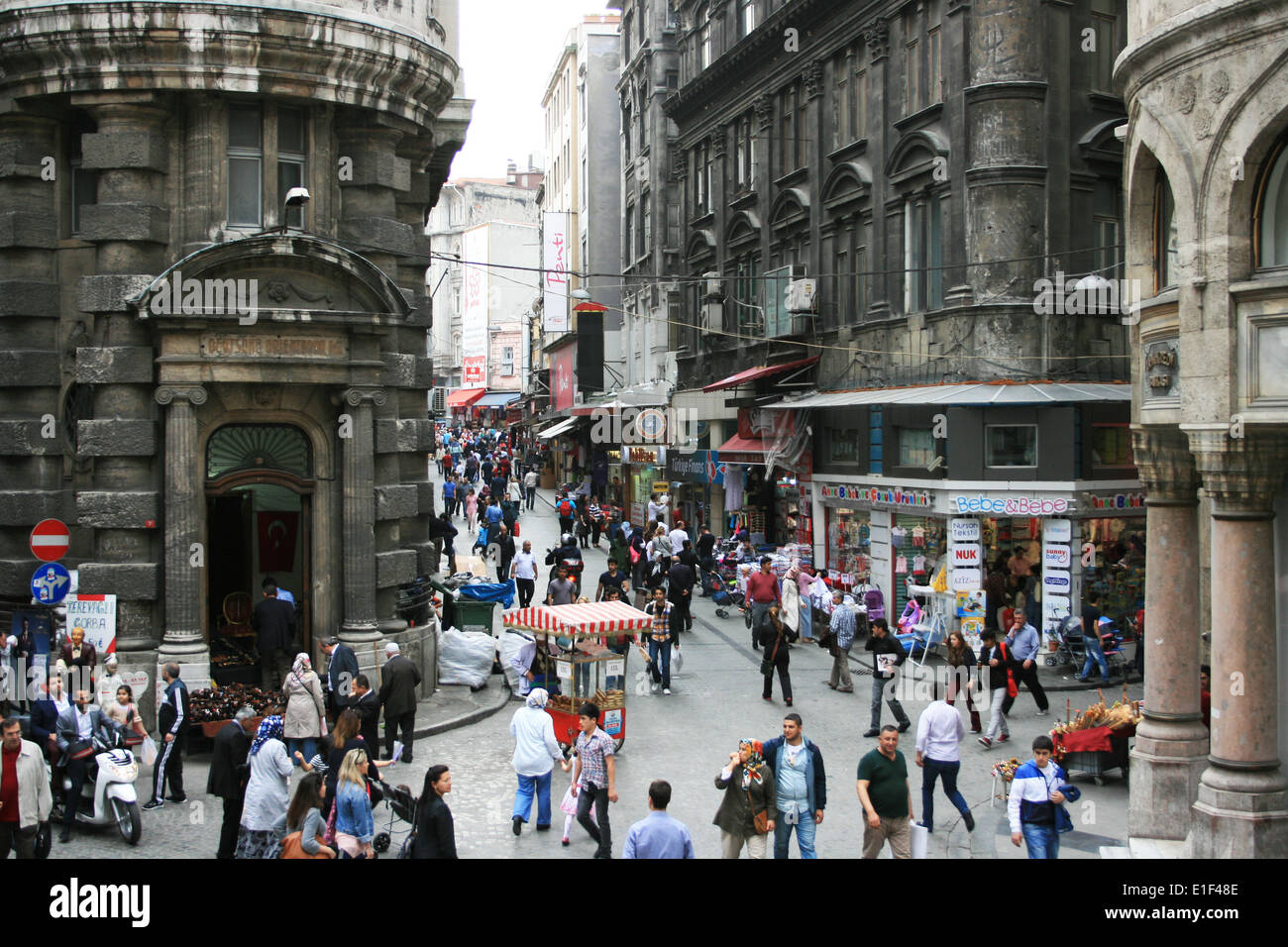 Istanbul lifestyle hi-res stock photography and images - Alamy