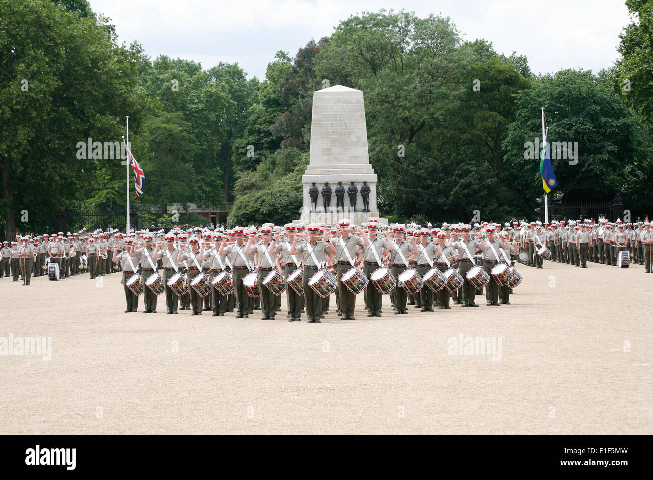 THE LARGEST EVER ROYAL MARINES BEATING THE RETREAT Stock Photo Alamy