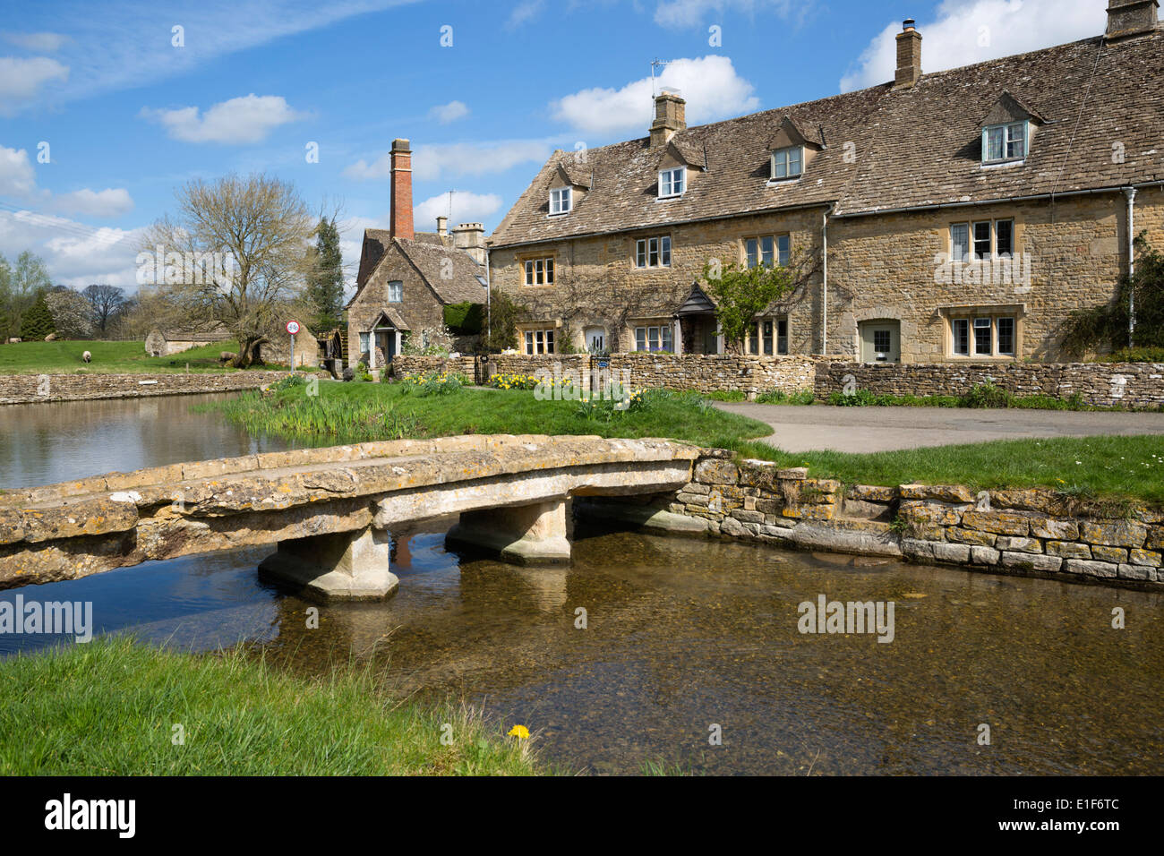 Old mill museum stone bridge hi-res stock photography and images - Alamy