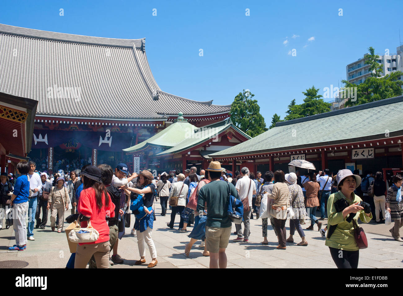 Tokyo Japan 2014 - Asakusa district temples Stock Photo