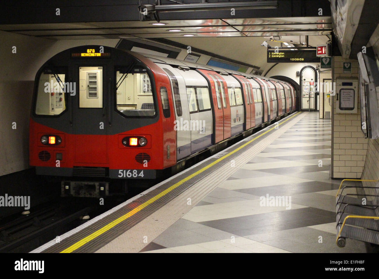 London Underground train at Waterloo station to Kennington Stock Photo