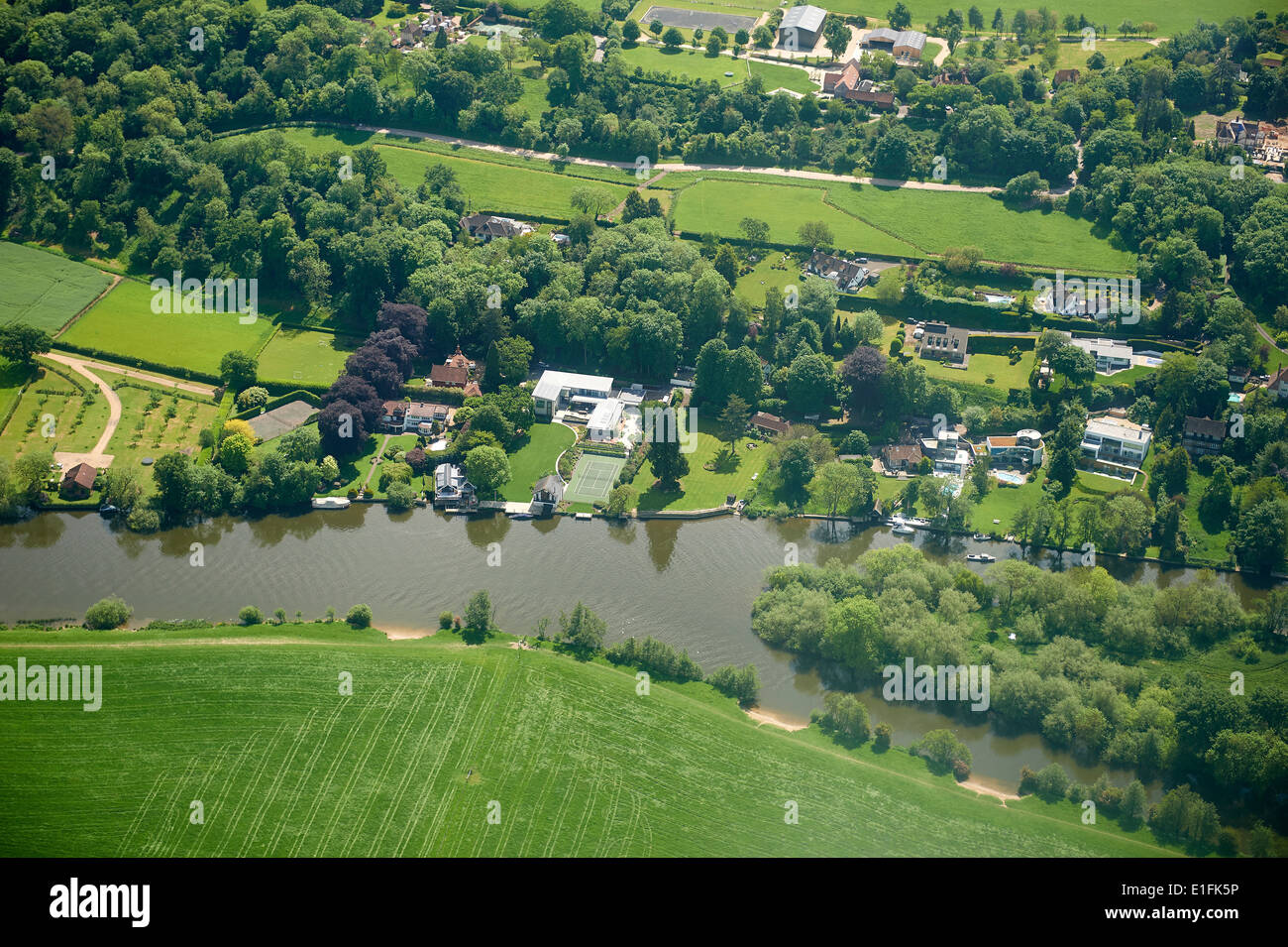 Thames side properties at Marlow, Buckinghamshire, South East England, UK Stock Photo