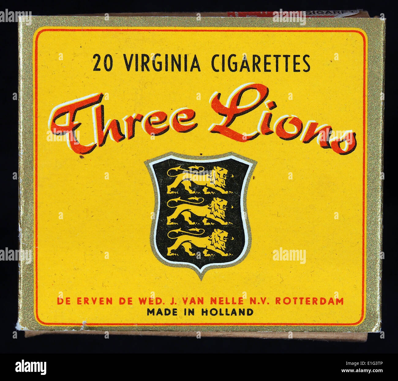 Three Lions cigarettes pack, front Stock Photo Alamy
