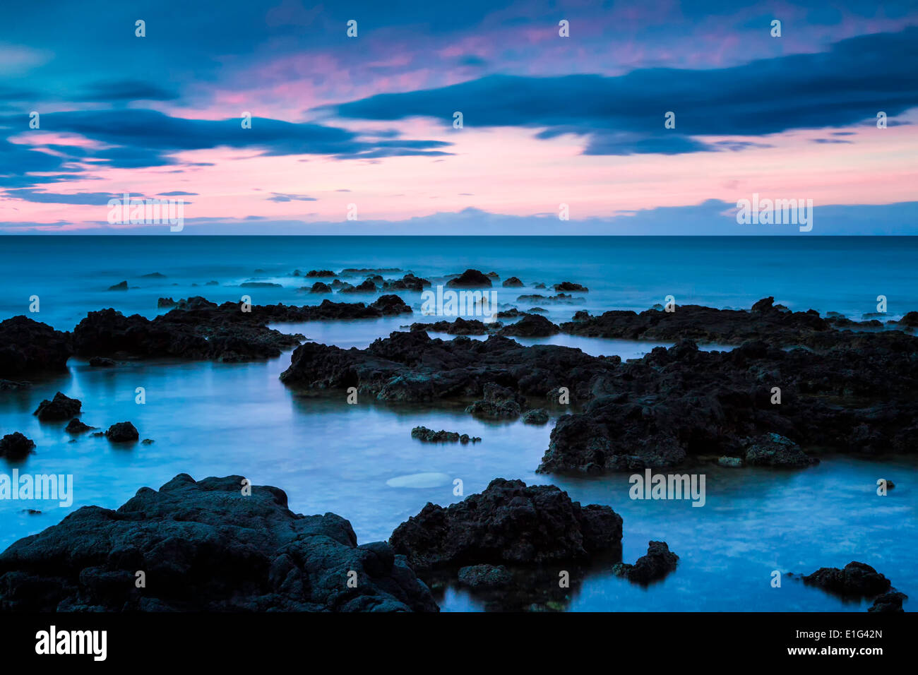 Hawaii at dusk hi-res stock photography and images - Alamy